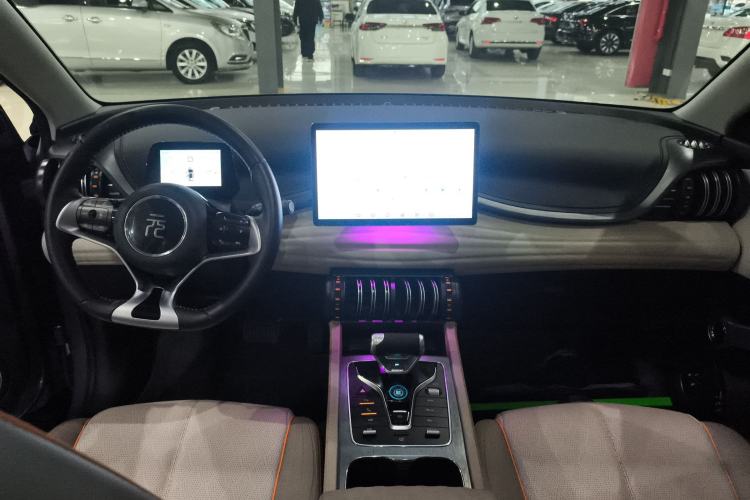 Used BYD Yuan PLUS 2023 Champion Edition 510KM Superior Model Interior 2