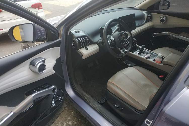 Used BYD Yuan PLUS 2023 Champion Edition 510KM Superior Model Interior 3