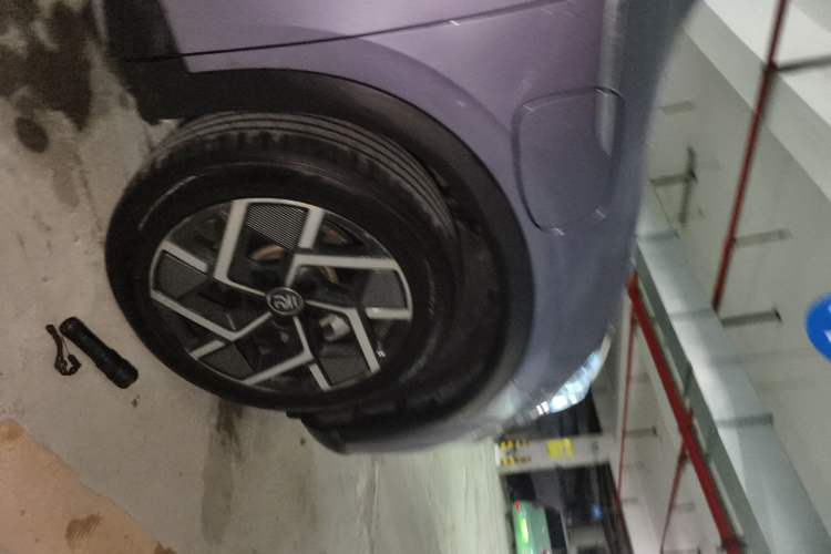 Used BYD Yuan PLUS 2023 Champion Edition 510KM Excellence Model Right Front Wheel Hub