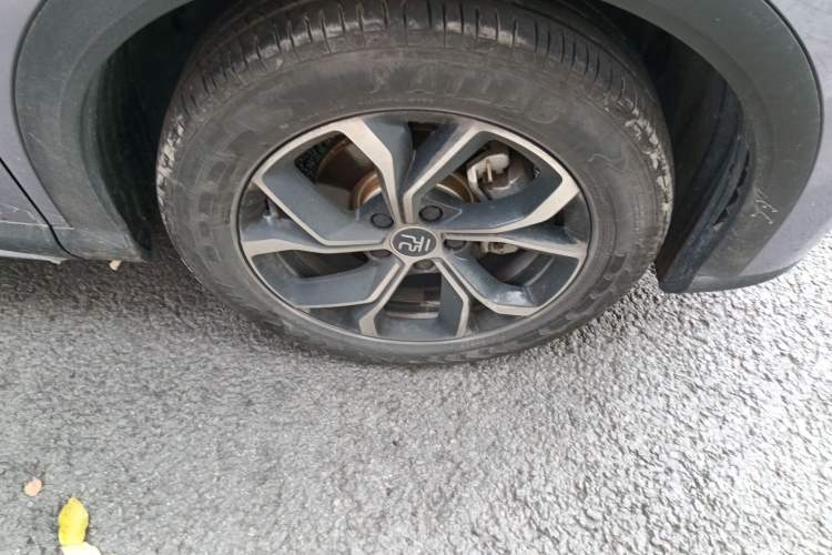Used BYD Yuan PLUS 2023 Champion Edition 430KM Superior Model Right Front Wheel Hub
