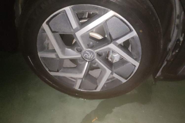 Used BYD Yuan PLUS 2023 Champion Edition 510KM Superior Model Right Front Wheel Hub