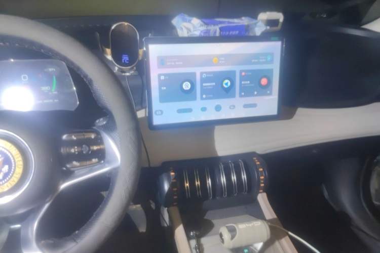 Used BYD Yuan PLUS 2023 Champion Edition 510KM Superior Model Audio And AC Panel