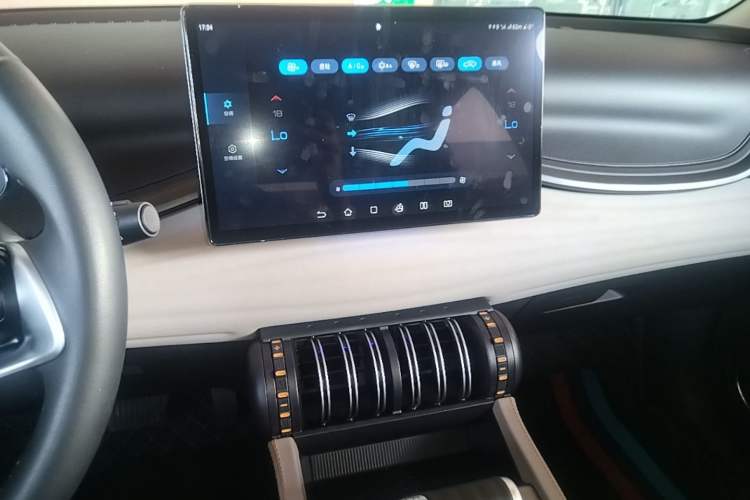 Used BYD Yuan PLUS 2023 Champion Edition 510KM Leading Model Audio And AC Panel