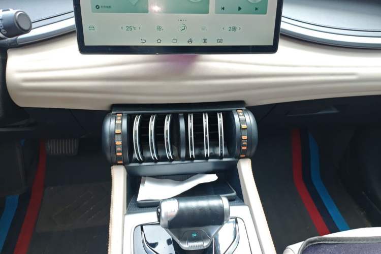 Used BYD Yuan PLUS 2023 Champion Edition 510KM Leading Model Audio And AC Panel