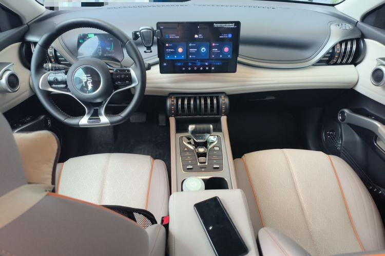 Used BYD Yuan PLUS 2023 Champion Edition 510KM Superior Model Center Console