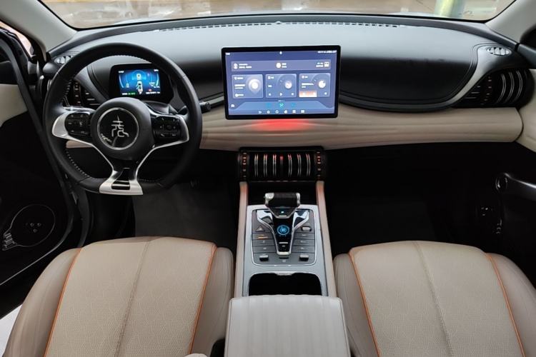 Used BYD Yuan PLUS 2023 Champion Edition 430KM Superior Model Center Console