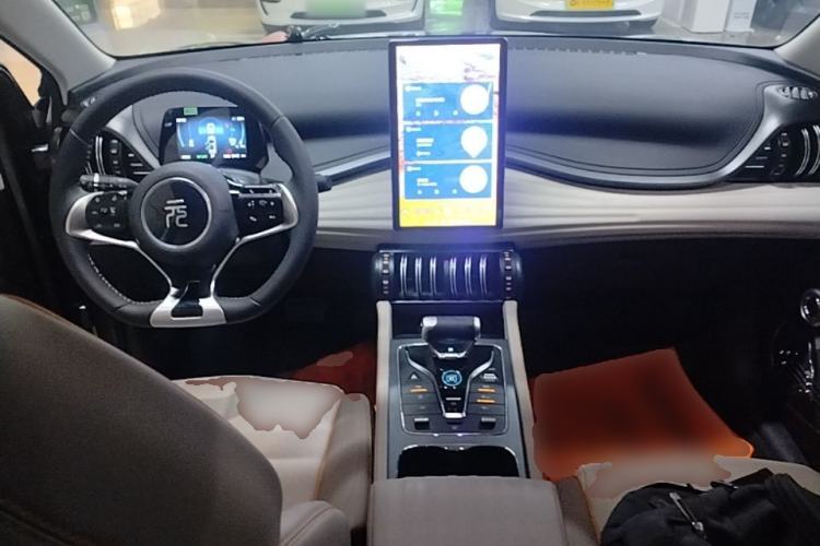 Used BYD Yuan PLUS 2023 Champion Edition 430KM Superior Model Center Console