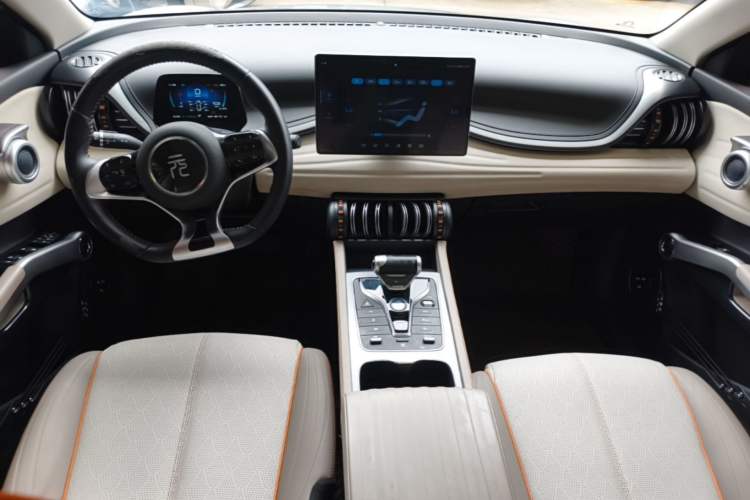 Used BYD Yuan PLUS 2023 Champion Edition 430KM Superior Model Center Console