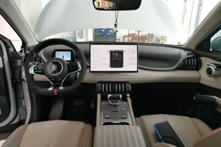 Used BYD Yuan PLUS 2023 Champion Edition 510KM Excellence Model Center Console