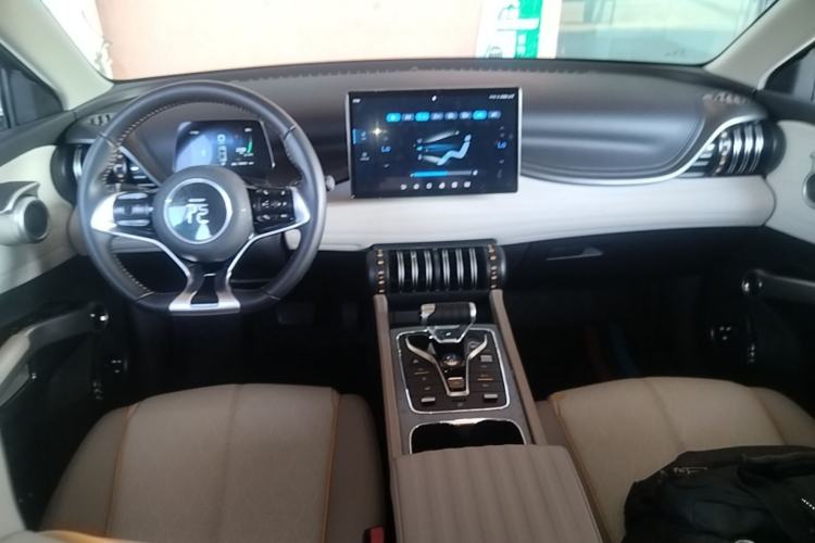 Used BYD Yuan PLUS 2023 Champion Edition 510KM Leading Model Center Console