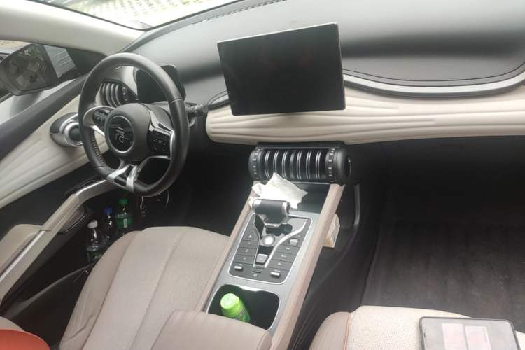 Used BYD Yuan PLUS 2023 Champion Edition 430KM Superior Model Center Console