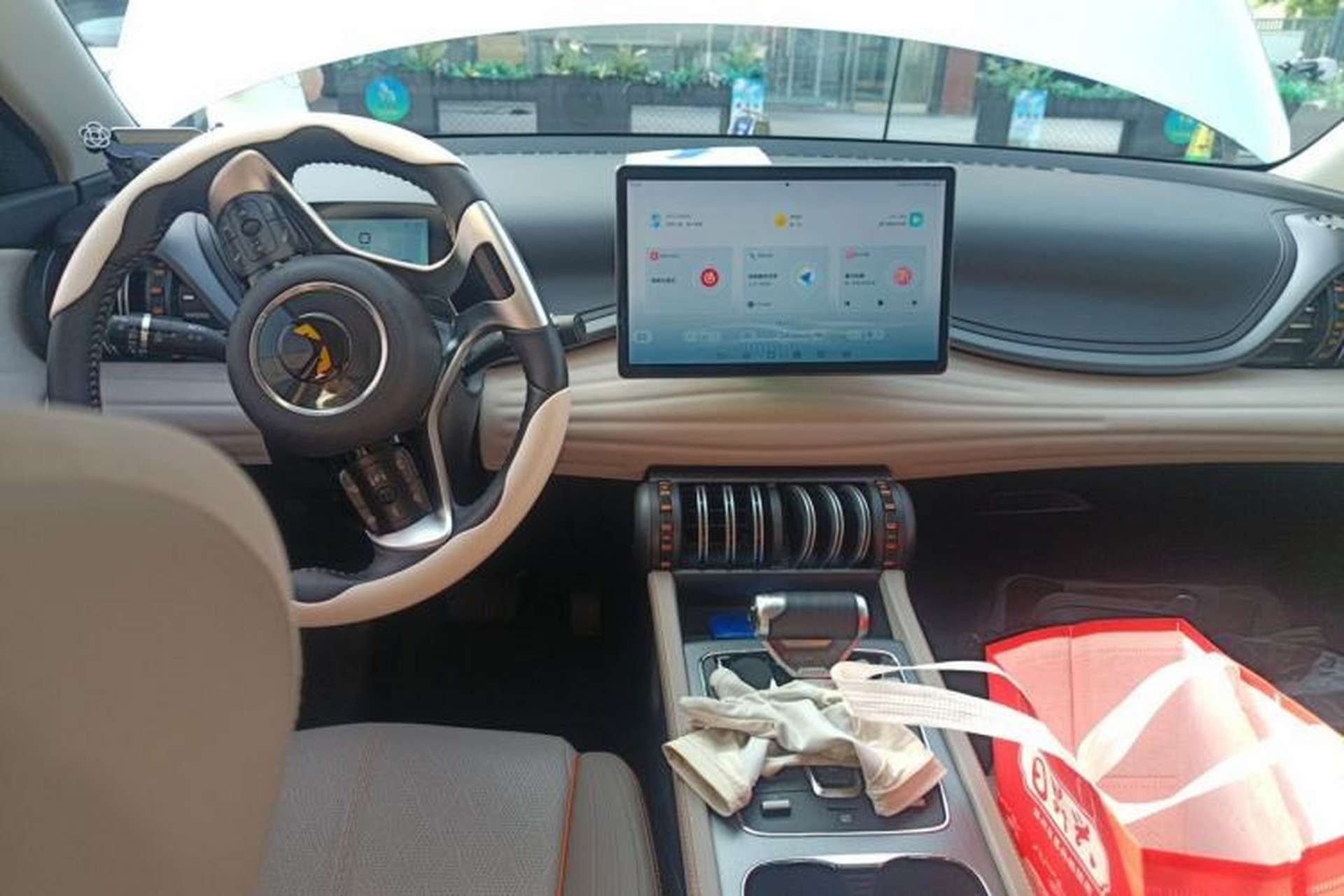 Used BYD Yuan PLUS 2023 Champion Edition 510KM Superior Model Center Console