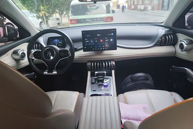 Used BYD Yuan PLUS 2023 Champion Edition 510KM Leading Model Center Console