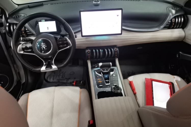 Used BYD Yuan PLUS 2023 Champion Edition 510KM Superior Model Center Console