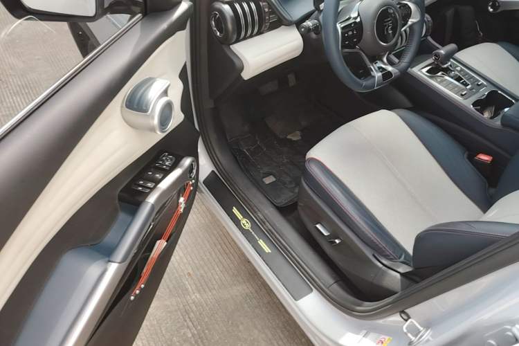 Used BYD Yuan PLUS 2023 Champion Edition 510KM Leading Model Driver Seat