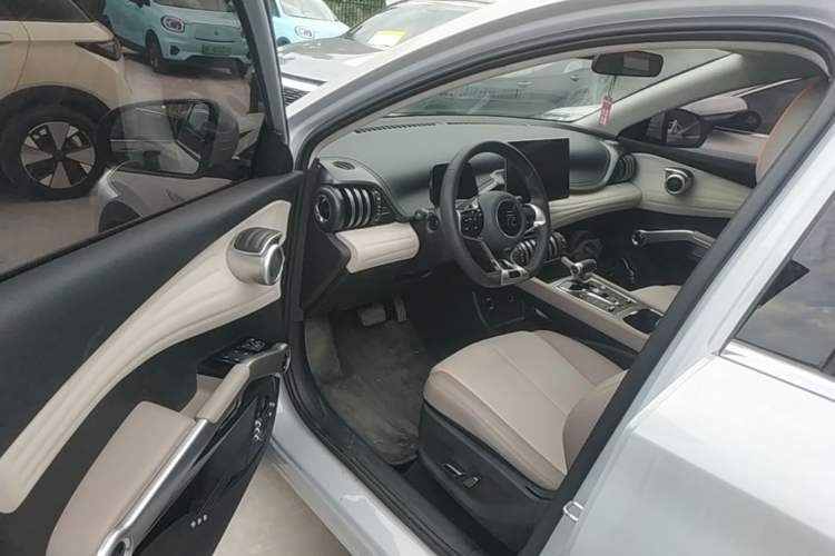 Used BYD Yuan PLUS 2023 Champion Edition 510KM Leading Model Driver Seat