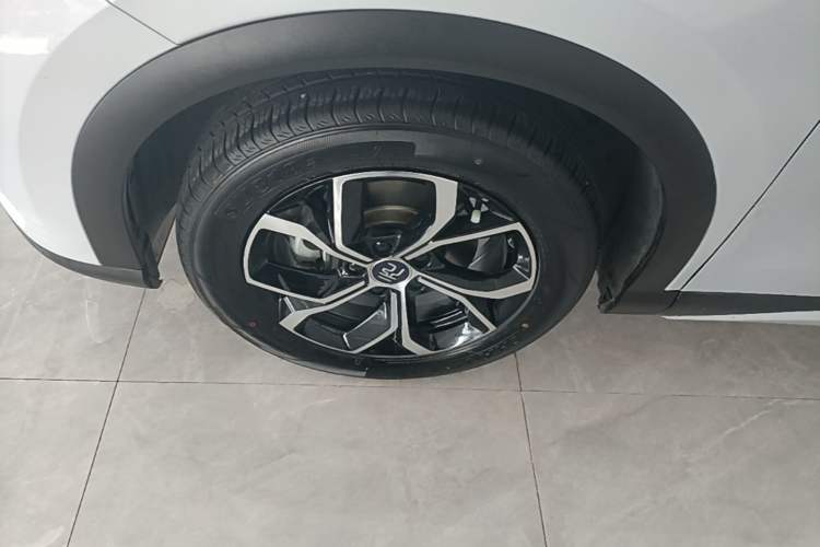 Used BYD Yuan PLUS 2023 Champion Edition 510KM Leading Model Exterior 4