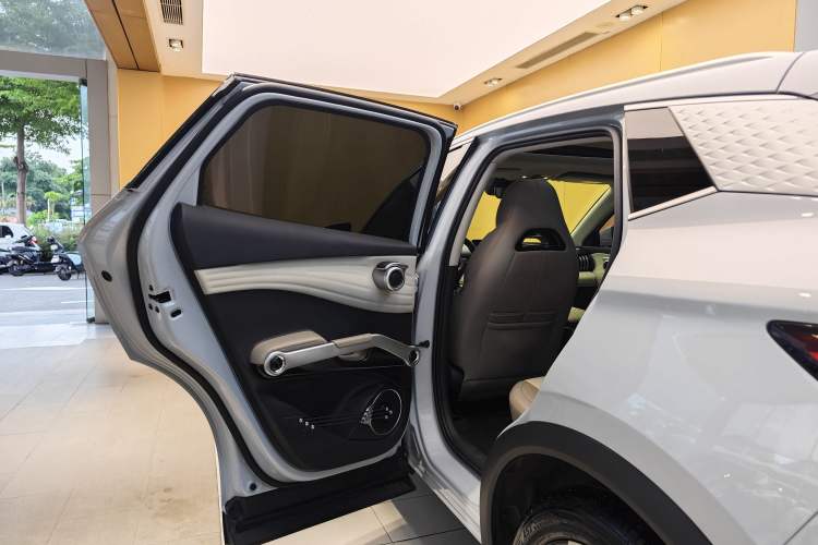 Used BYD Yuan PLUS 2023 Champion Edition 510KM Superior Model Exterior 6