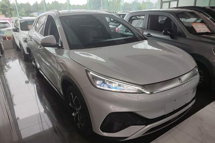 Used BYD Yuan PLUS 2023 Champion Edition 430KM Superior Model Front Right 45 Deg