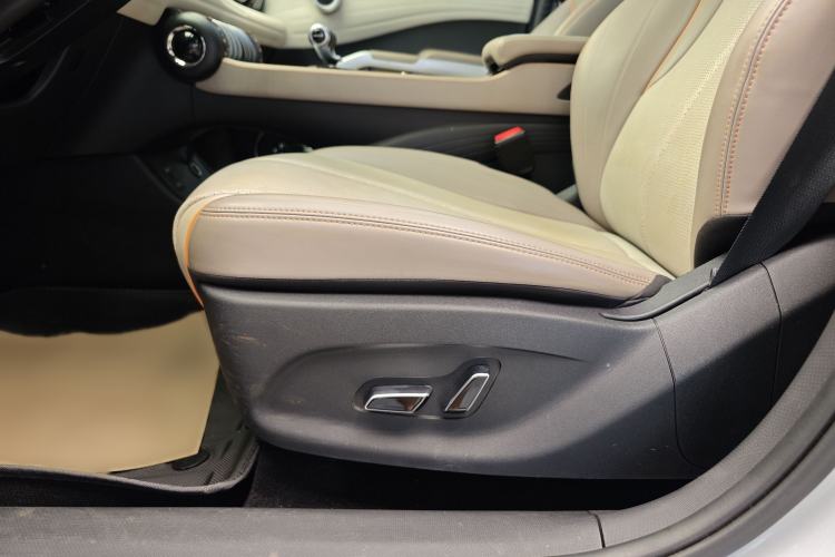 Used BYD Yuan PLUS 2023 Champion Edition 510KM Superior Model Interior 11