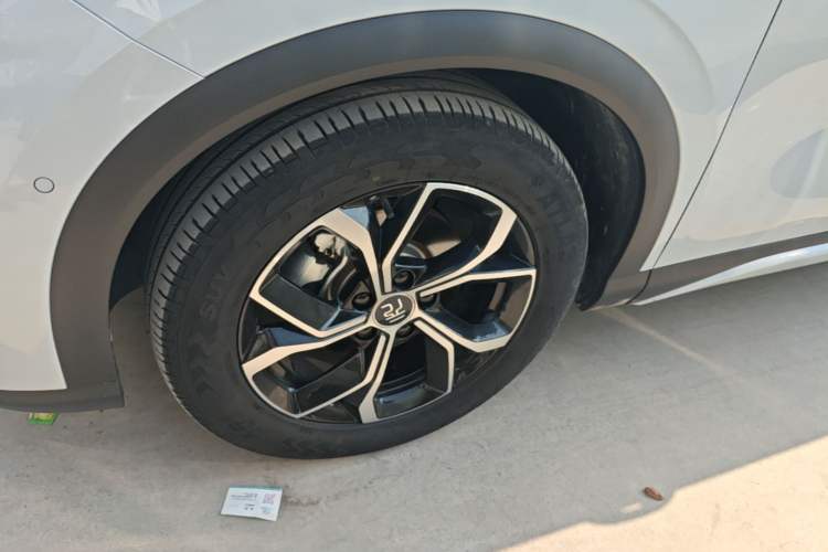 Used BYD Yuan PLUS 2023 Champion Edition 430KM Superior Model Left Front Wheel Hub