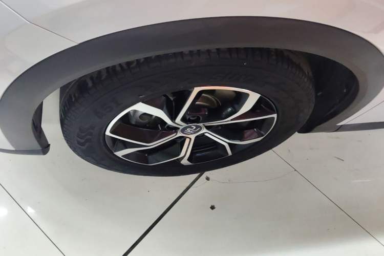 Used BYD Yuan PLUS 2023 Champion Edition 430KM Superior Model Left Front Wheel Hub