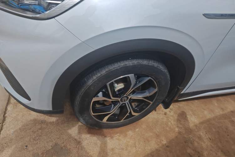 Used BYD Yuan PLUS 2023 Champion Edition 430KM Leading Model Left Front Wheel Hub