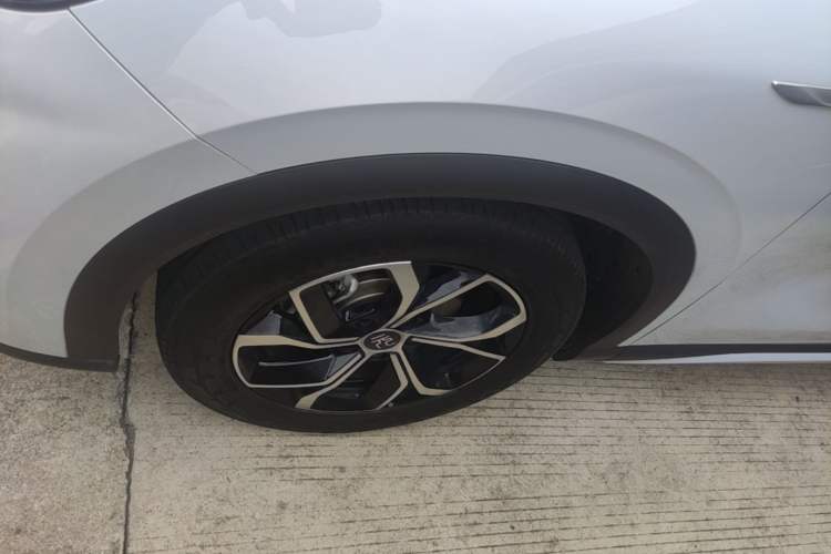 Used BYD Yuan PLUS 2023 Champion Edition 430KM Superior Model Left Front Wheel Hub