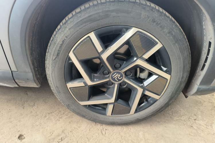 Used BYD Yuan PLUS 2023 Champion Edition 510KM Superior Model Right Front Wheel Hub