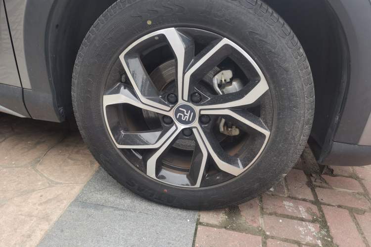 Used BYD Yuan PLUS 2023 Champion Edition 430KM Leading Model Right Front Wheel Hub