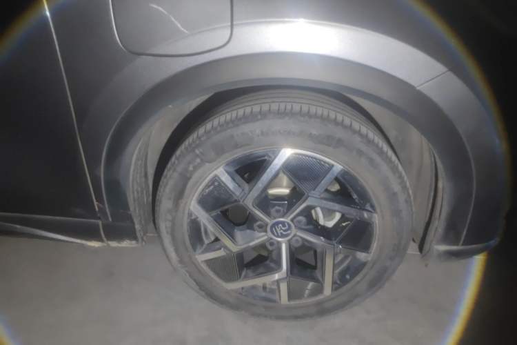 Used BYD Yuan PLUS 2023 Champion Edition 510KM Superior Model Right Front Wheel Hub