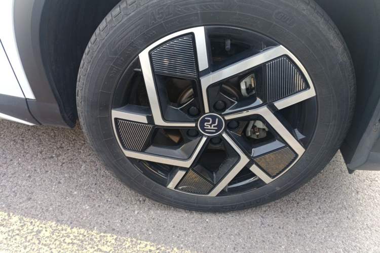 Used BYD Yuan PLUS 2023 Champion Edition 510KM Superior Model Right Front Wheel Hub