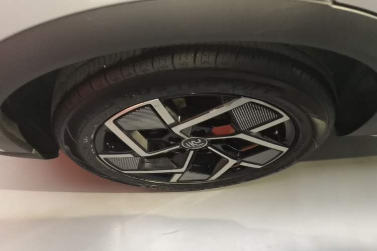 Used BYD Yuan PLUS 2023 Champion Edition 510KM Superior Model Right Rear Wheel Hub