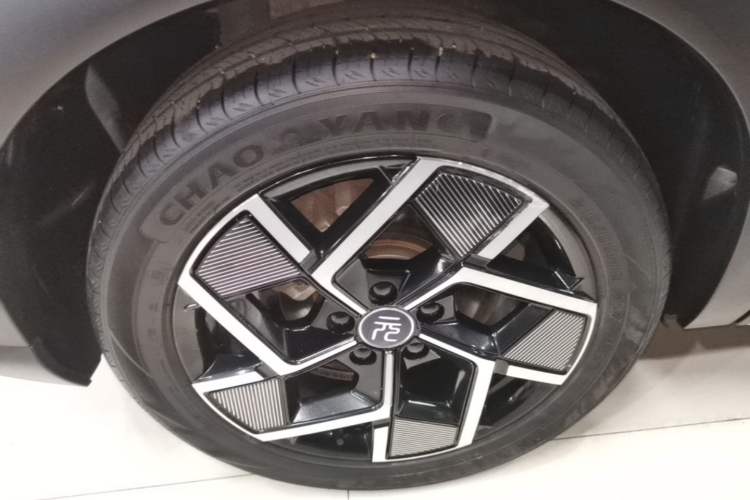 Used BYD Yuan PLUS 2023 Champion Edition 510KM Superior Model Right Rear Wheel Hub