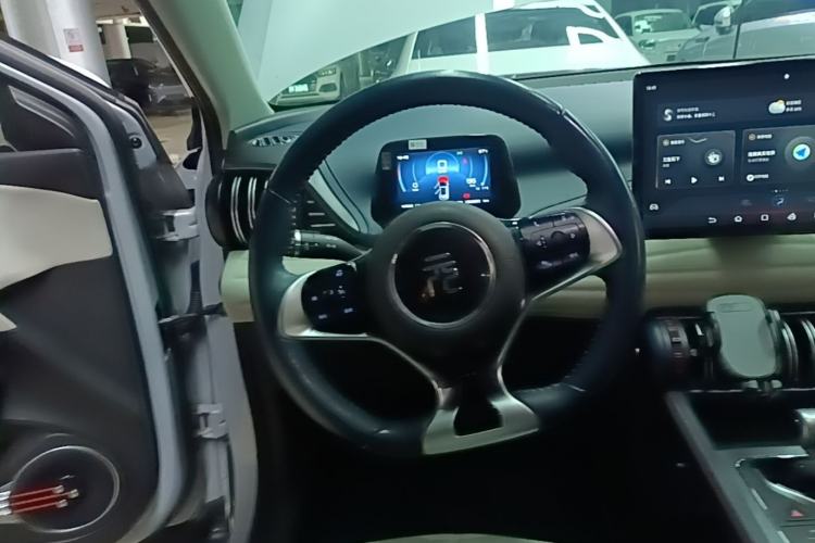 Used BYD Yuan PLUS 2023 Champion Edition 510KM Leading Model Steering Wheel