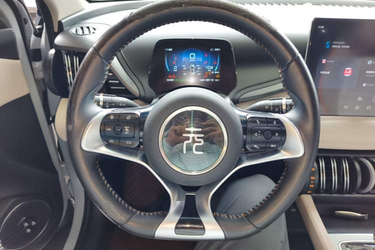Used BYD Yuan PLUS 2023 Champion Edition 430KM Superior Model Steering Wheel