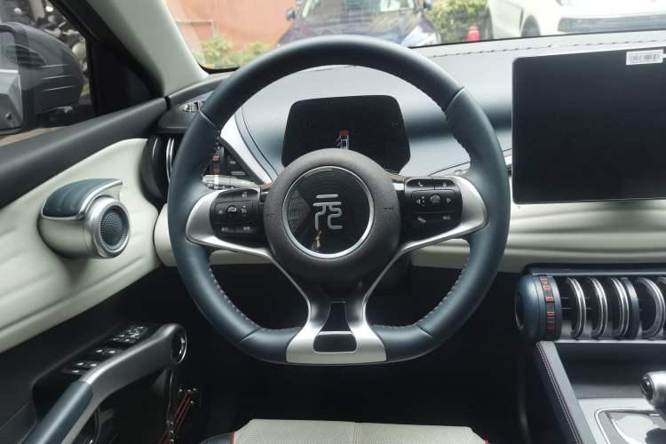 Used BYD Yuan PLUS 2023 Champion Edition 430KM Leading Model Steering Wheel
