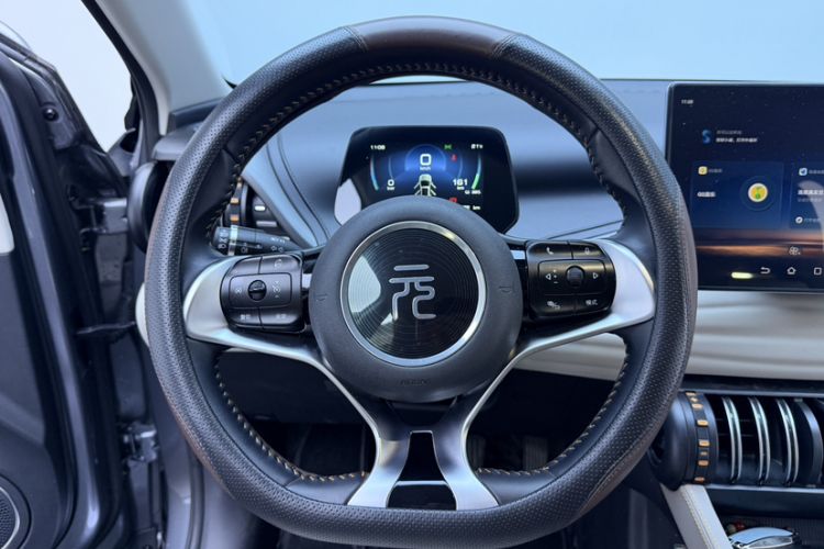 Used BYD Yuan PLUS 2023 Champion Edition 430KM Leading Model Steering Wheel