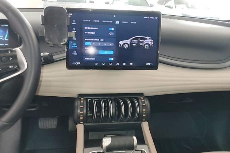 Used BYD Yuan PLUS 2023 Champion Edition 510KM Superior Model Audio And AC Panel