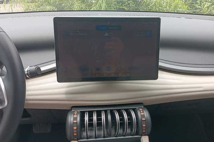Used BYD Yuan PLUS 2023 Champion Edition 510KM Leading Model Audio And AC Panel