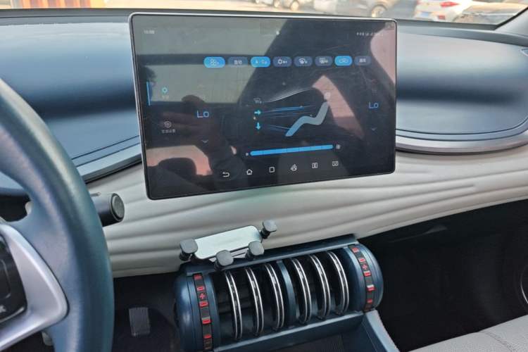 Used BYD Yuan PLUS 2023 Champion Edition 430KM Superior Model Audio And AC Panel
