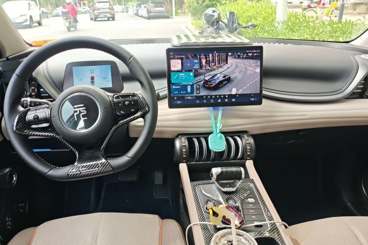 Used BYD Yuan PLUS 2023 Champion Edition 510KM Leading Model Center Console
