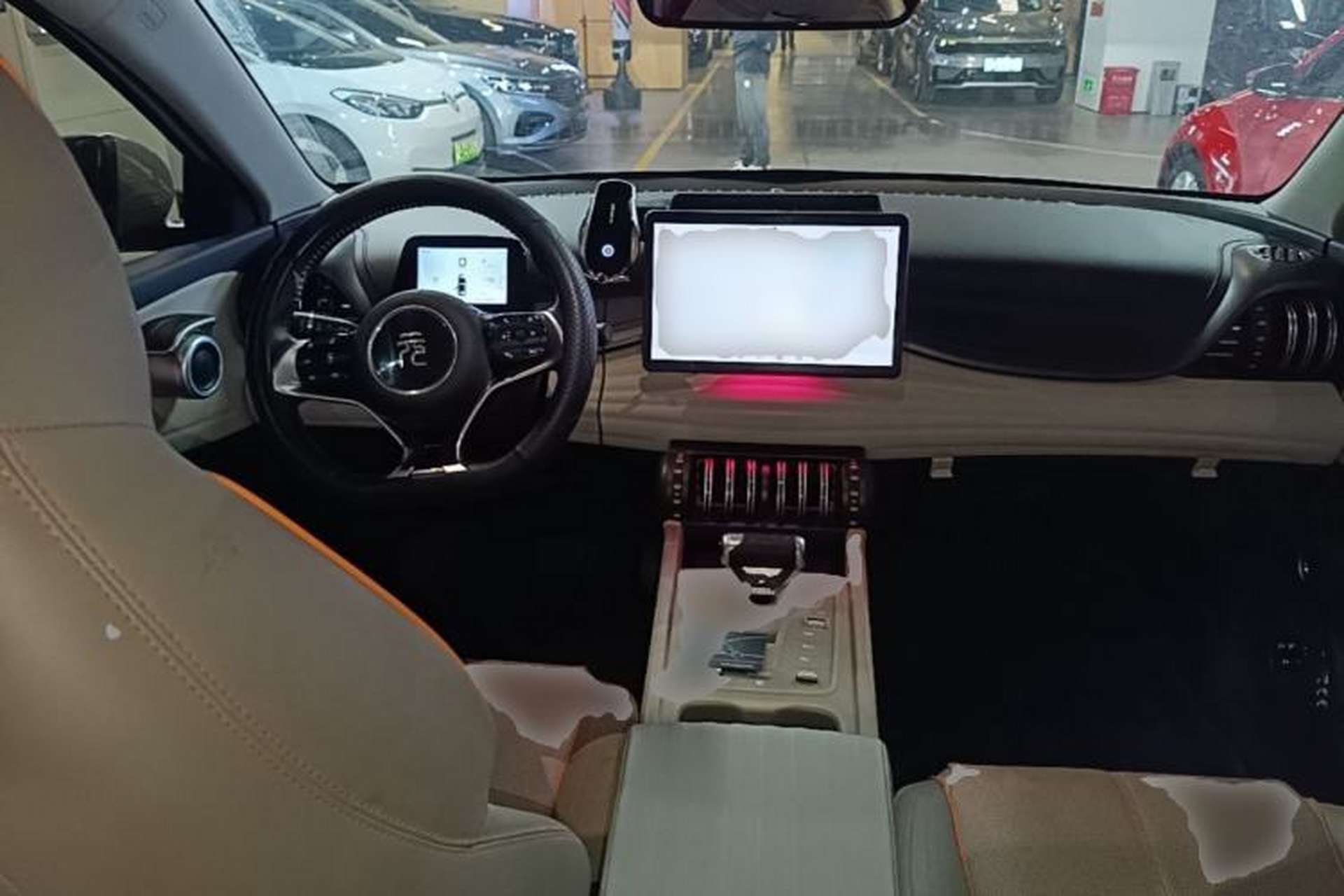 Used BYD Yuan PLUS 2023 Champion Edition 430KM Superior Model Center Console