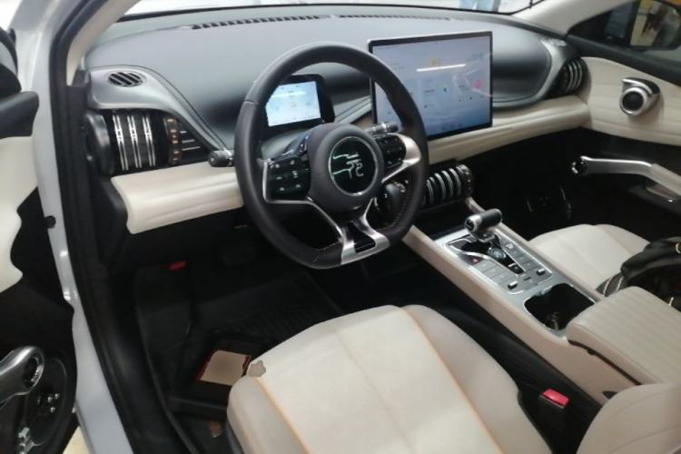 Used BYD Yuan PLUS 2023 Champion Edition 510KM Excellence Model Center Console