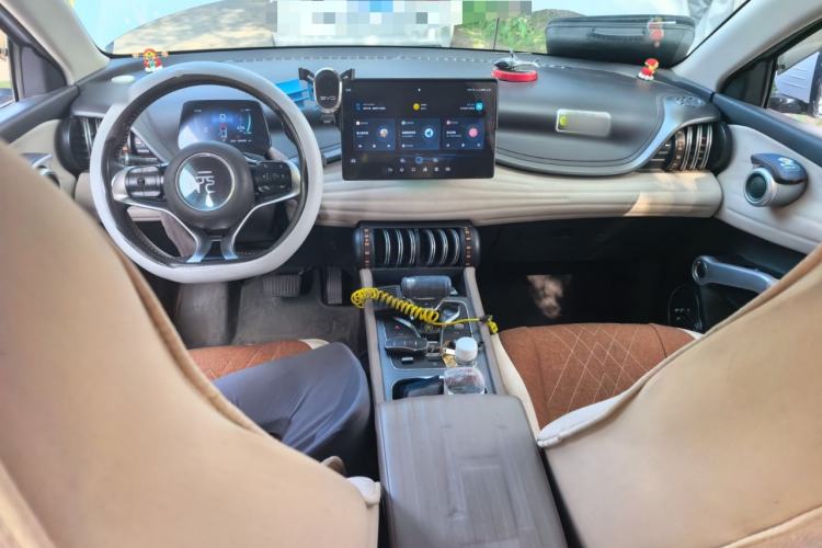 Used BYD Yuan PLUS 2023 Champion Edition 510KM Superior Model Center Console