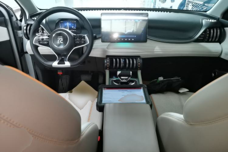 Used BYD Yuan PLUS 2023 Champion Edition 510KM Superior Model Center Console