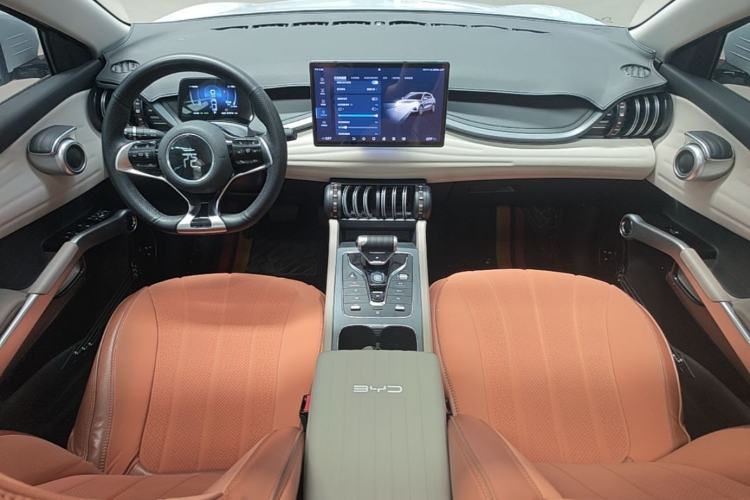 Used BYD Yuan PLUS 2023 Champion Edition 430KM Superior Model Center Console