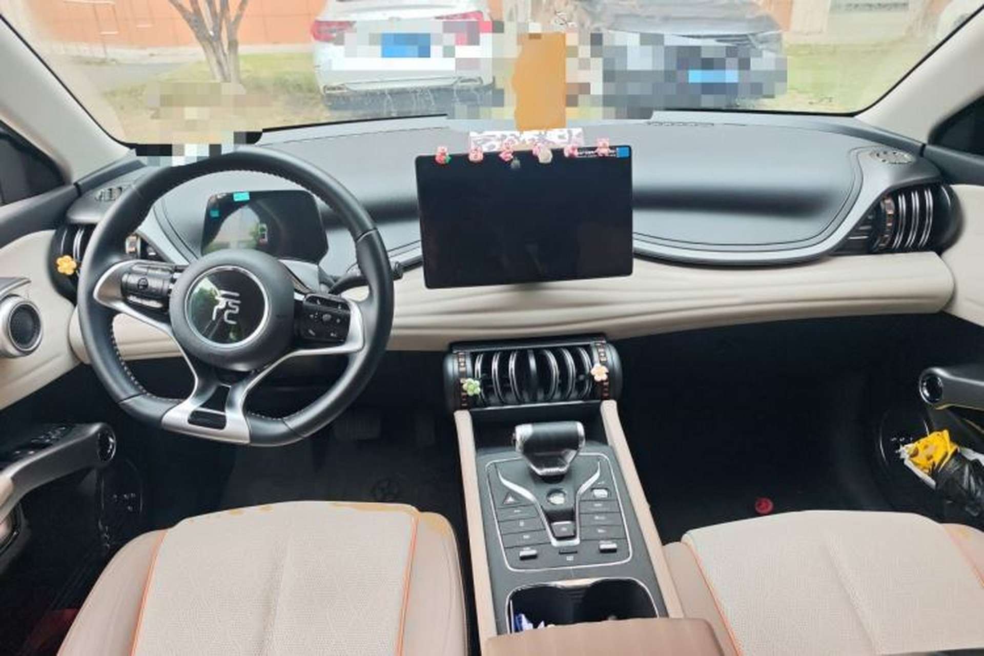 Used BYD Yuan PLUS 2023 Champion Edition 430KM Leading Model Center Console