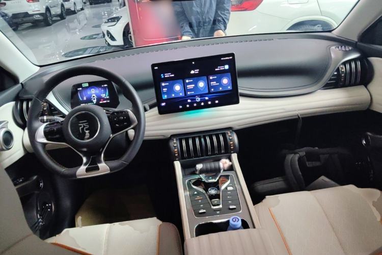 Used BYD Yuan PLUS 2023 Champion Edition 430KM Superior Model Center Console
