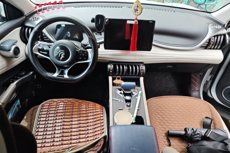 Used BYD Yuan PLUS 2023 Champion Edition 430KM Superior Model Center Console
